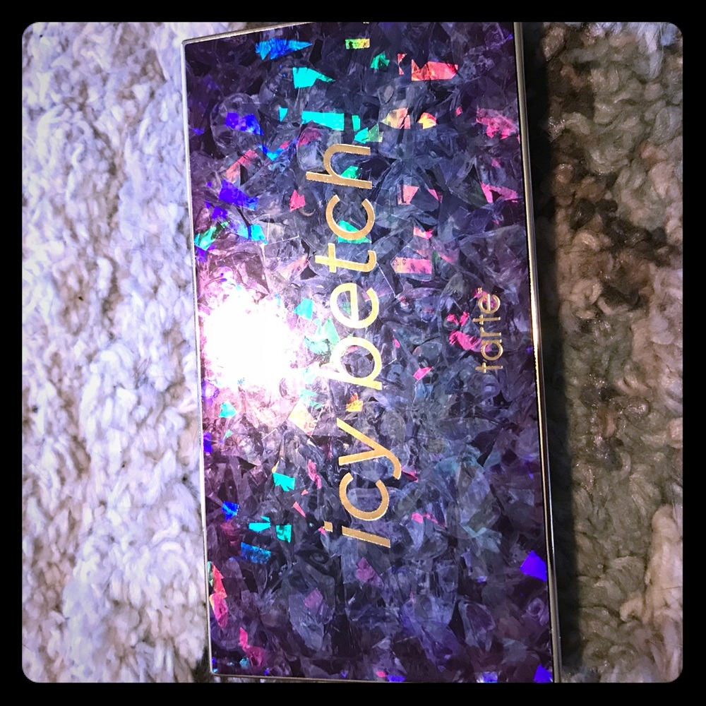 SOLD! Icy Betch Tarte Eyeshadow Palette